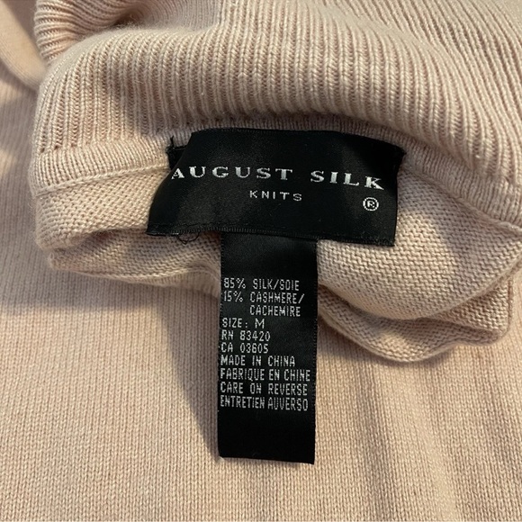 August Silk Turtle Neck Women’s Small/Medium Pink Sweater - Picture 3 of 11